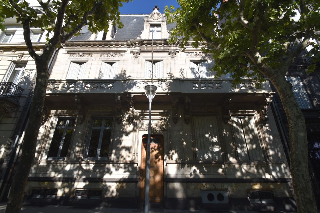 façade sur rue
