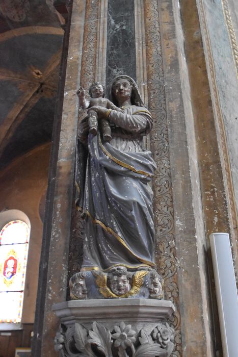 statue : Vierge à l’Enfant