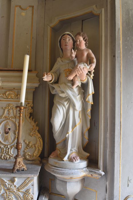 statue : Vierge à l’Enfant