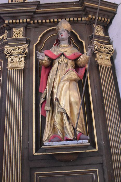 statue : Saint Évêque non identifié