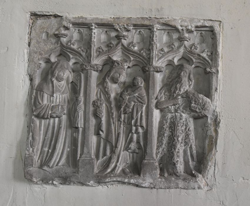 bas-relief : Vierge à l'Enfant entre sainte Gertrude-de-Nivelle et saint Jean-Baptiste (La)