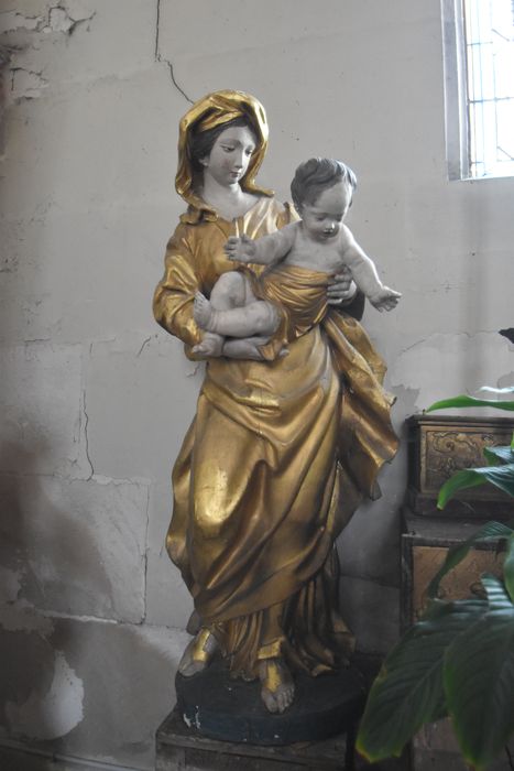 statue : Vierge à l’Enfant