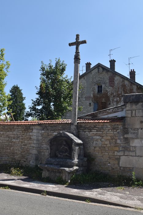 vue générale de la croix