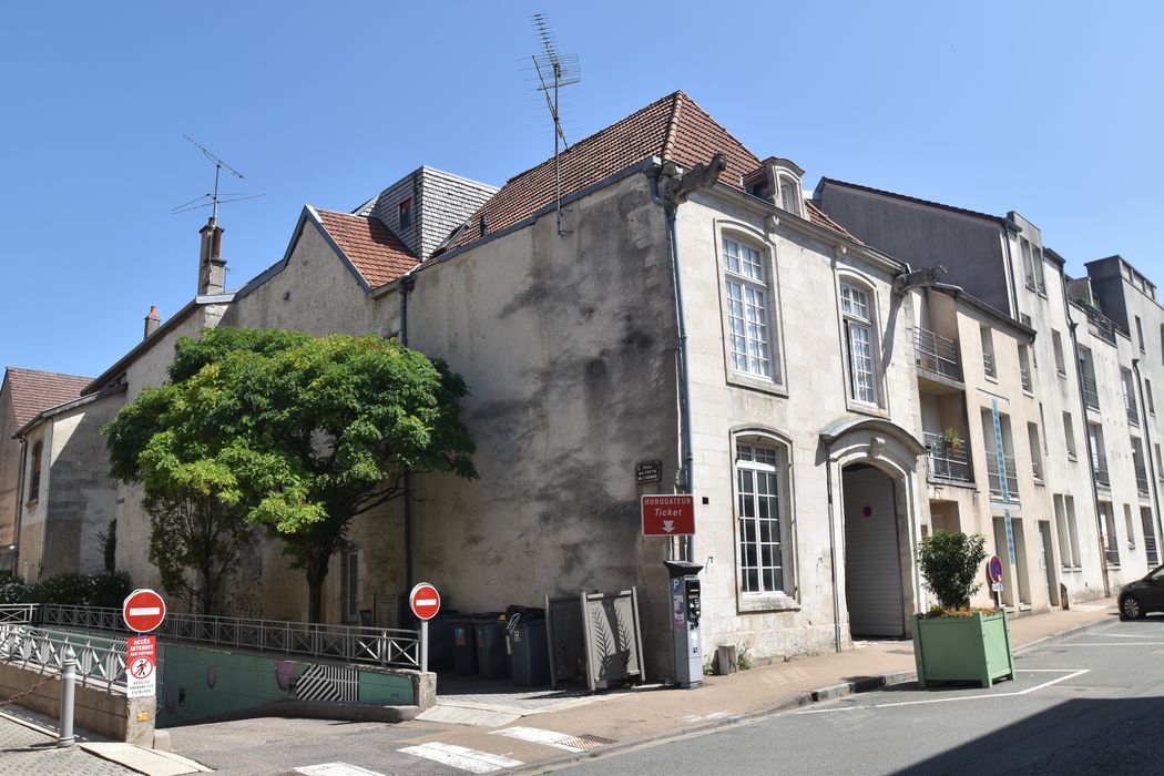 façade sud sur rue
