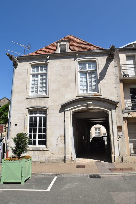 façade sud sur rue