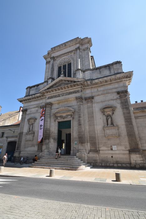 façade sur rue