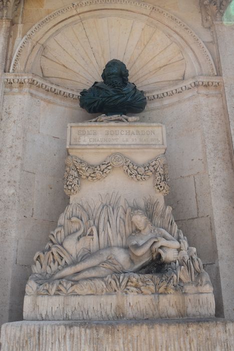 vue générale de la fontaine