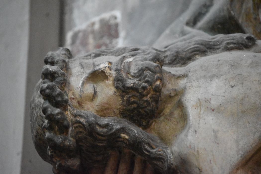 groupe sculpté : Vierge de Pitié, détail