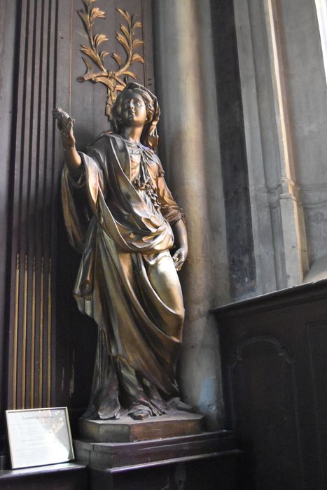 statue : Sainte Gertrude