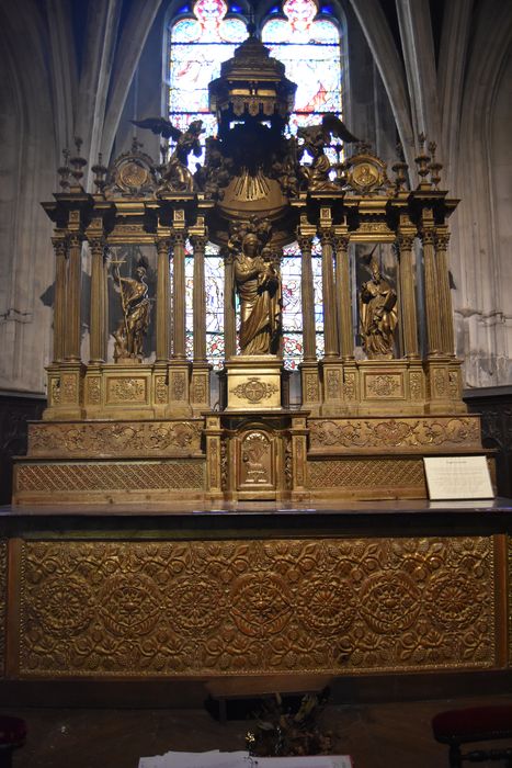 autel de la chapelle de la Vierge
