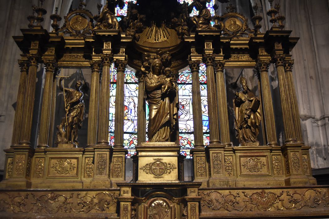 autel de la chapelle de la Vierge, vue partielle
