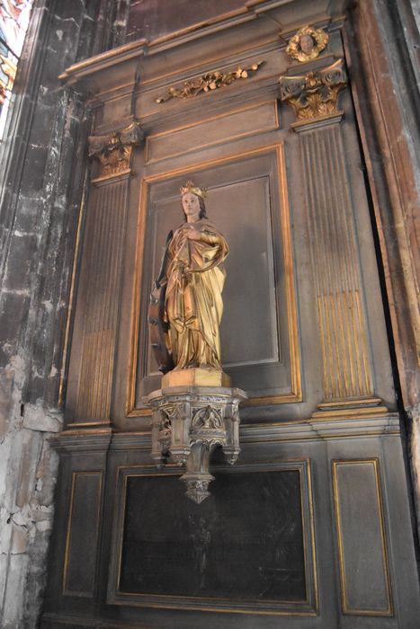 statue : Sainte Catherine