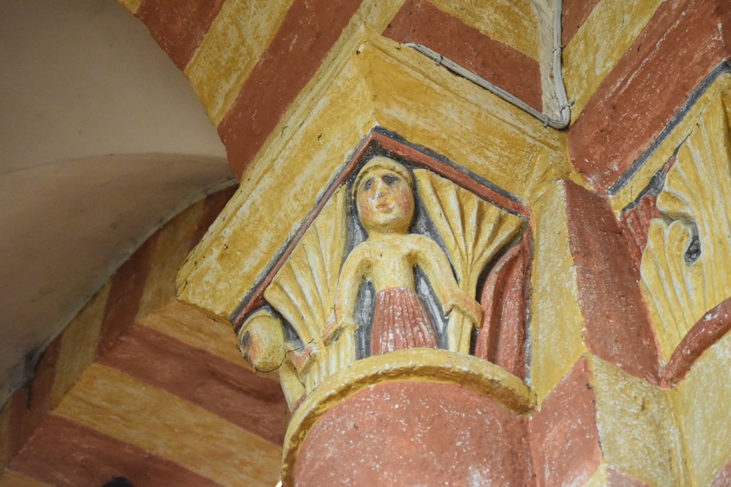détail d’un chapiteau sculpté