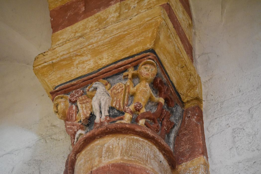 détail d’un chapiteau sculpté