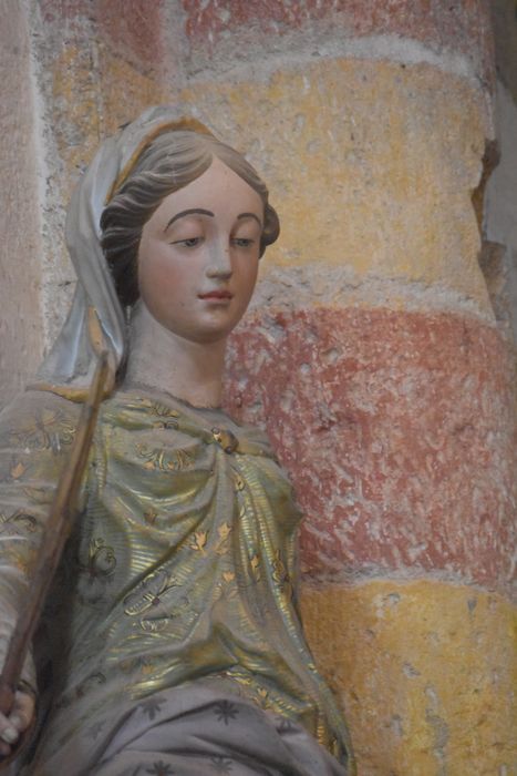 statue : Sainte Martine, vue partielle