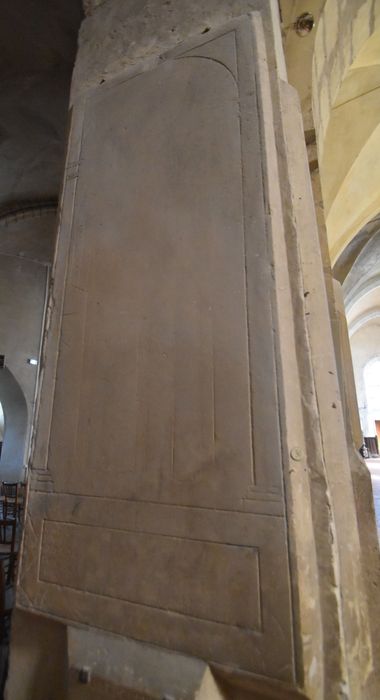 dalle funéraire d’Antoine Tabouret (n°50)