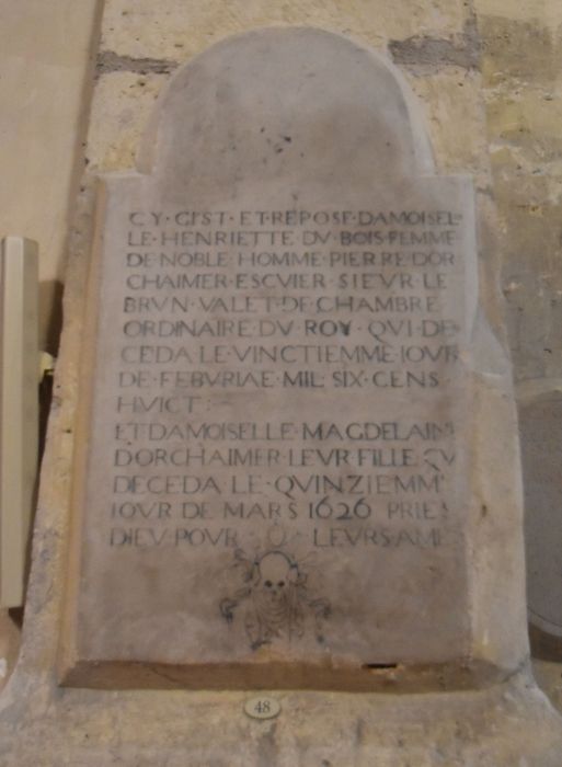 dalle funéraire d’Henriette Dubois, épouse Dorchemer et de sa fille Madeleine Dorchemer (n°48)