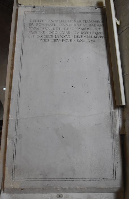 dalle funéraire d’Ambroise Dubois, valet de chambre et peintre (n°42)