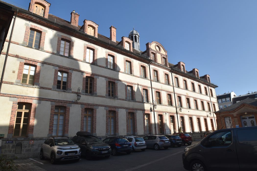façade sud-est sur cour