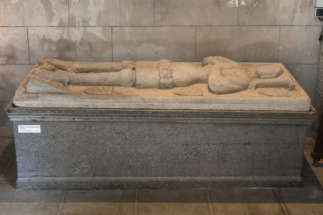 dalle funéraire de Thiphaine du Guesclin