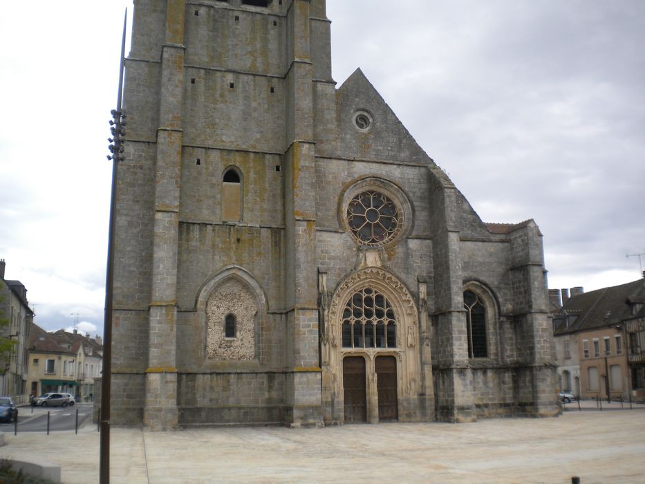 Eglise Saint-Pierre Saint-Paul