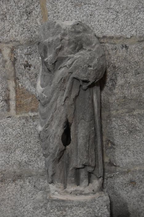 statue fragmentaire : Saint non identifié