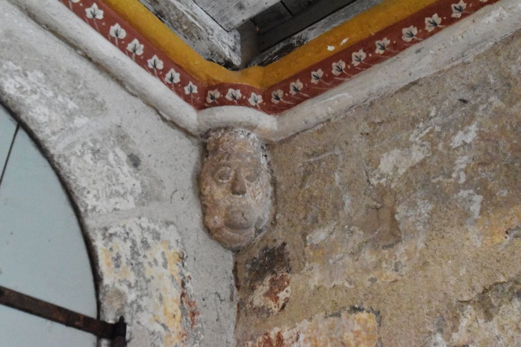 nef, détail d’une console sculptée