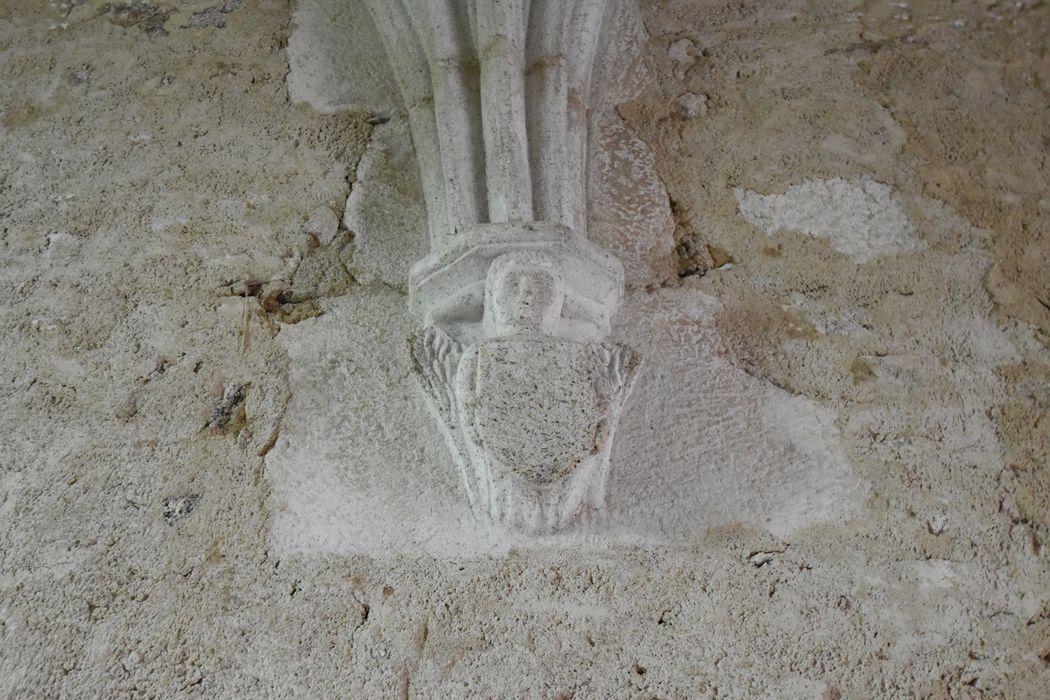 nef, détail d’une console sculptée