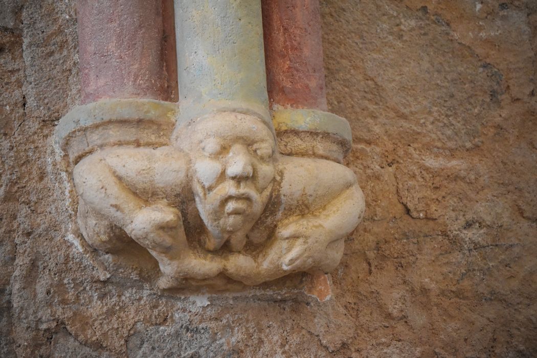 nef, détail d’une console sculptée