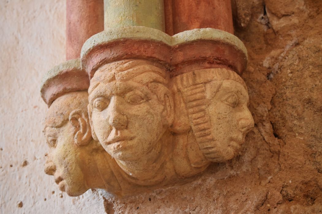 nef, détail d’une console sculptée