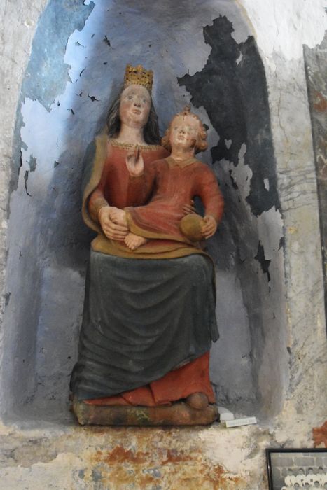 statue : Vierge à l’Enfant