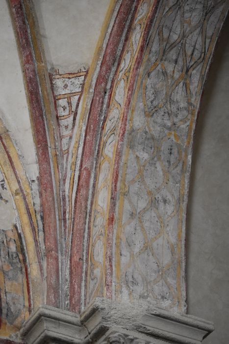 peinture monumentale, détail de bandes décoratives surlignant les voûtes