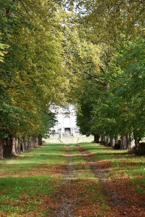 parc, grande allée sud d’accès, vue partielle