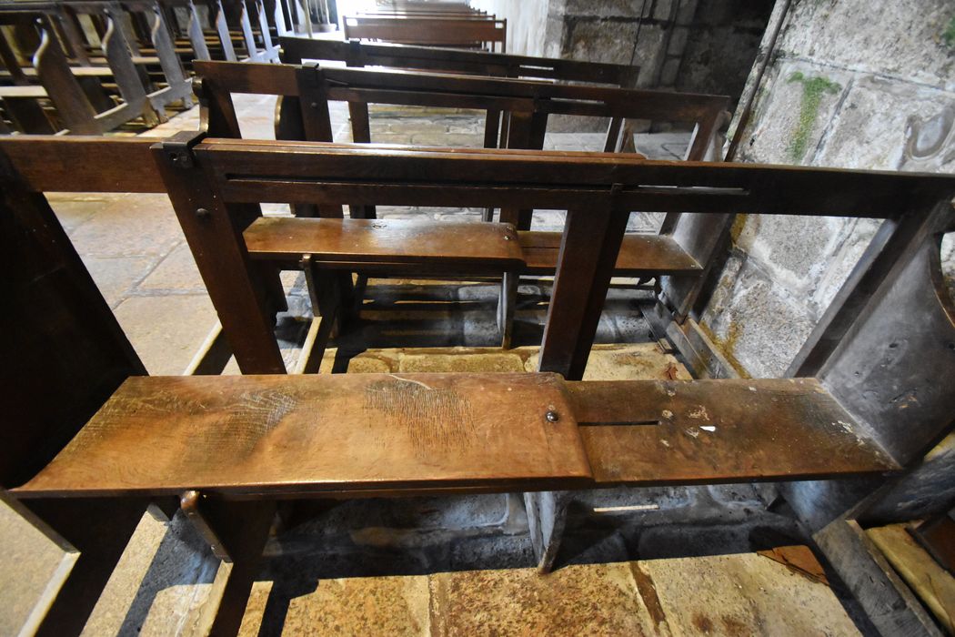 bancs de fidèles réglables