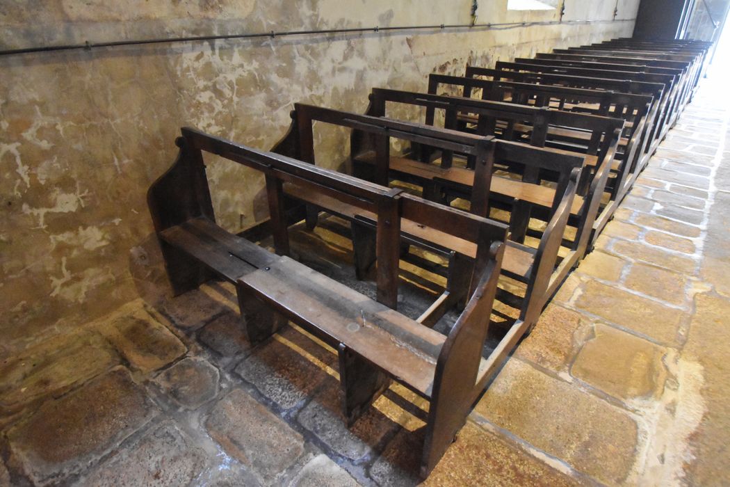 bancs de fidèles réglables