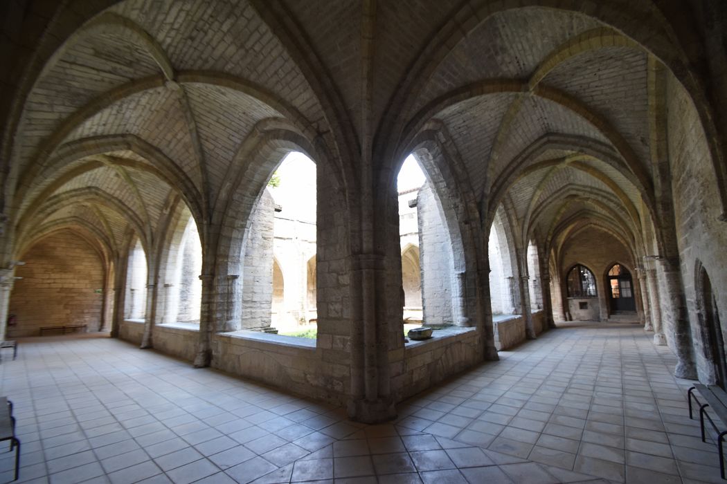 cloître, galeries ouest et sud