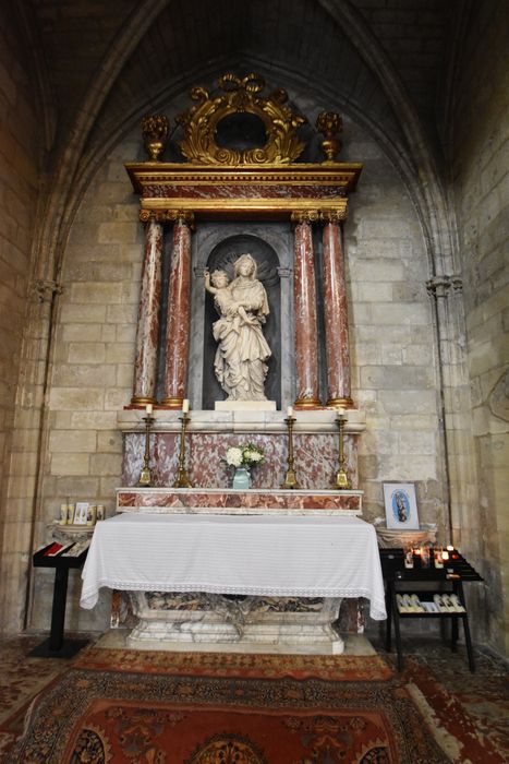 retable latéral, statue : Vierge à l’Enfant