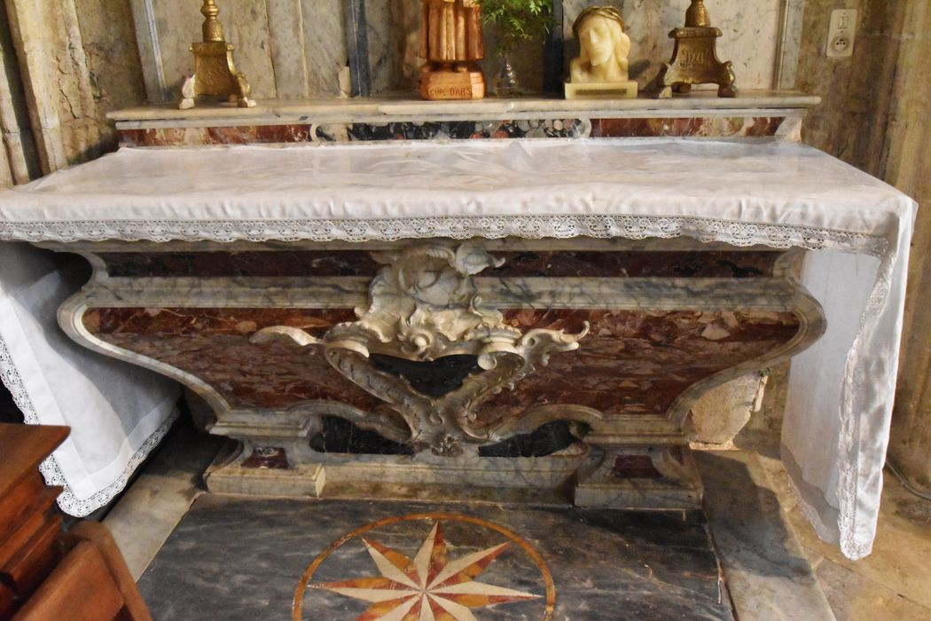 autel de la chapelle du Saint-Sacrement