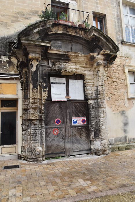 portail d’accès sur rue