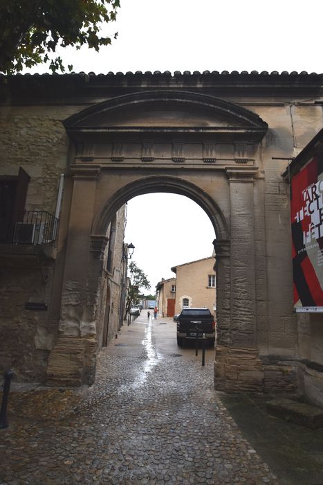 portail d’accès à la rue de l’Amelier depuis la cour des femmes, élévation sud