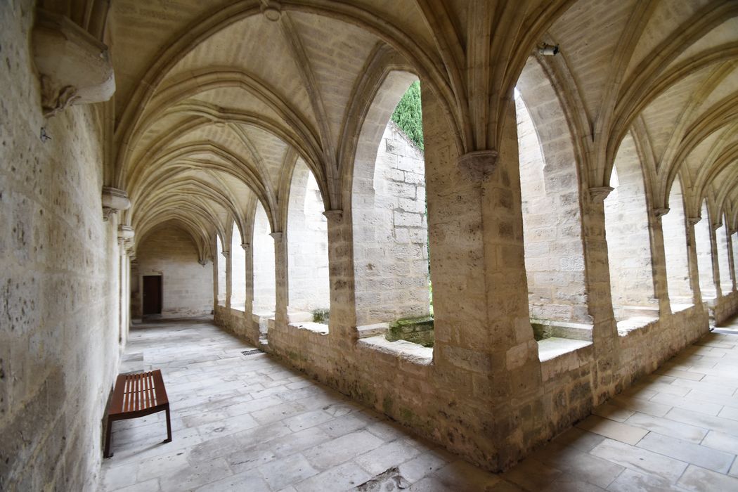 petit cloître, galeries sud et est