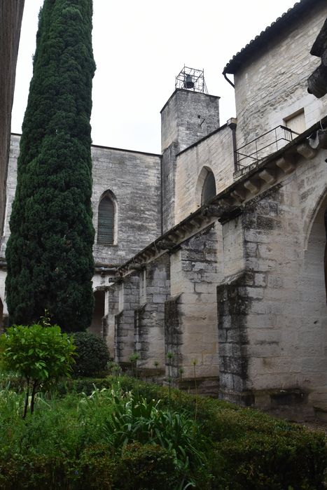 petit cloître, vue partielle