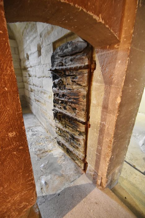 vantail d’une porte de prison