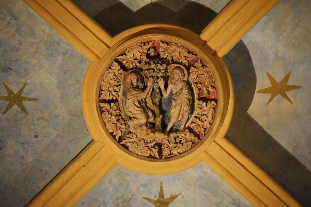 chapelle haute (chapelle Sainte-Croix), détail d’une clef du voûte du choeur