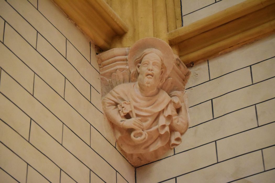 chapelle haute (chapelle Sainte-Croix), détail d’un culot sculpté