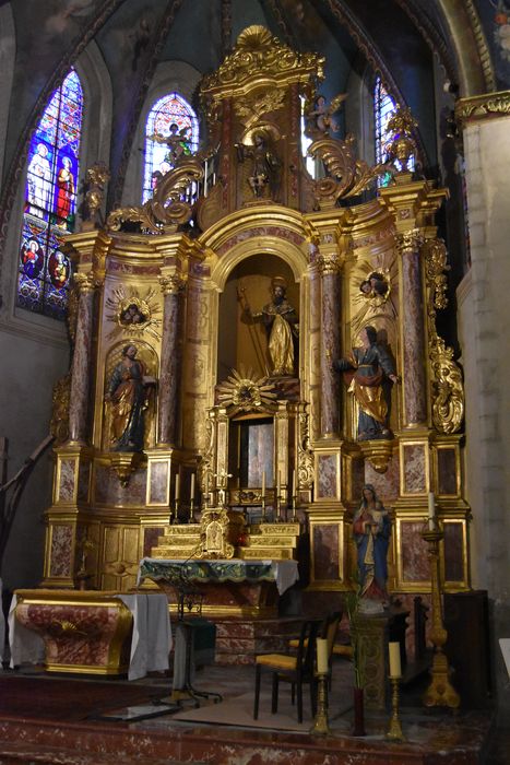 maître-autel, retable de saint Jacques, statues : Ssaint Jacques, saint Pierre, saint Jean