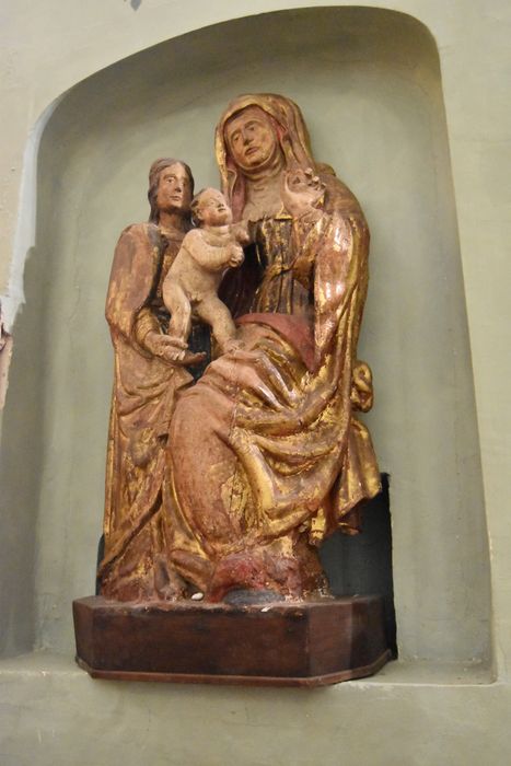groupe sculpté : Sainte Anne, la Vierge et l’Enfant