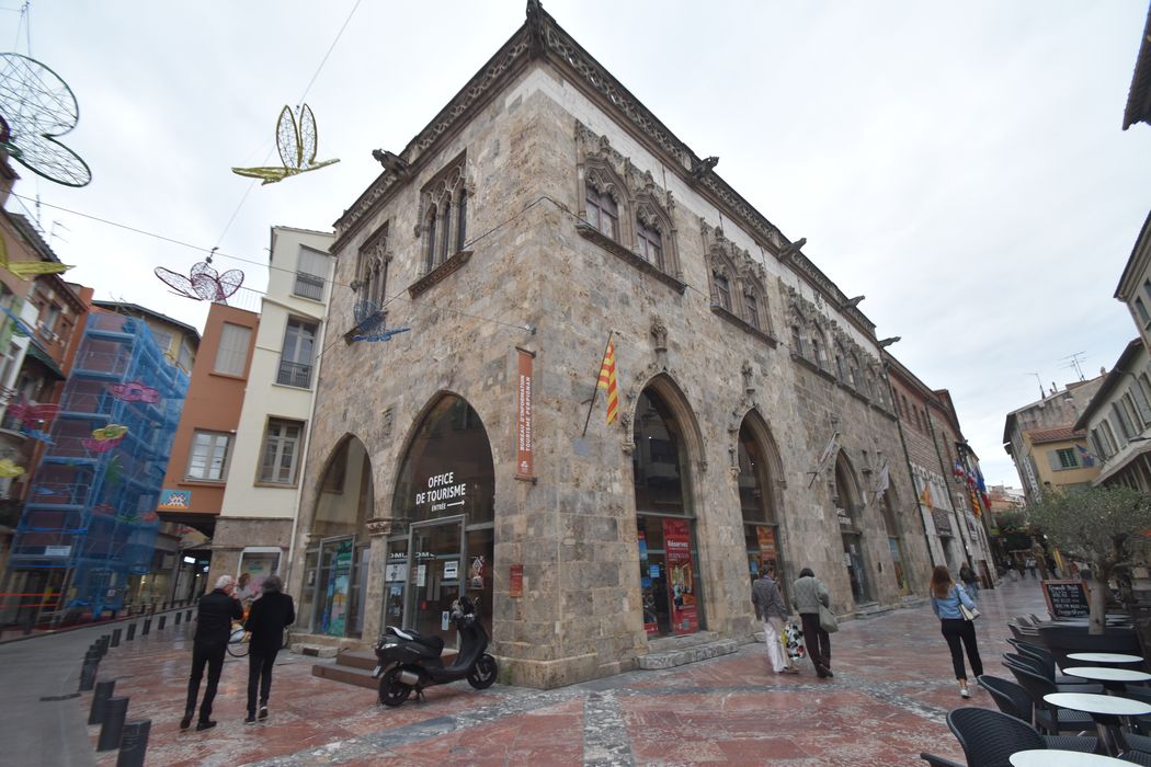 façades nord-ouest et nord-est sur rues