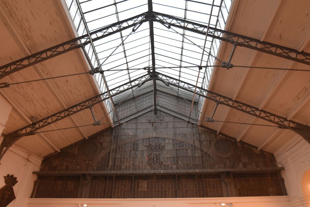 halle métallique de l'ancienne usine