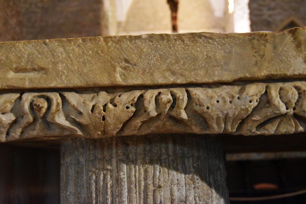 table d’autel, détail